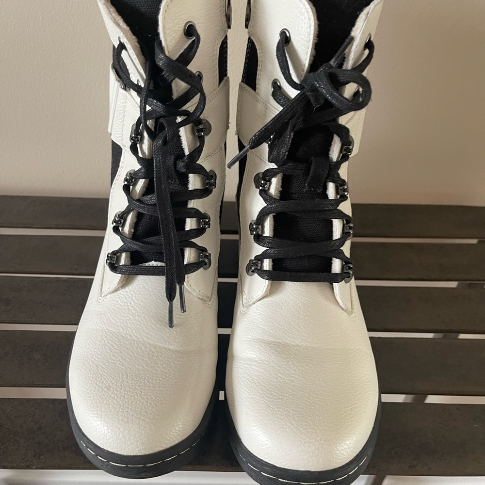 Ladies Boots